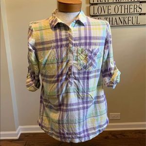 Like New Ladies Columbia fishing Shirt